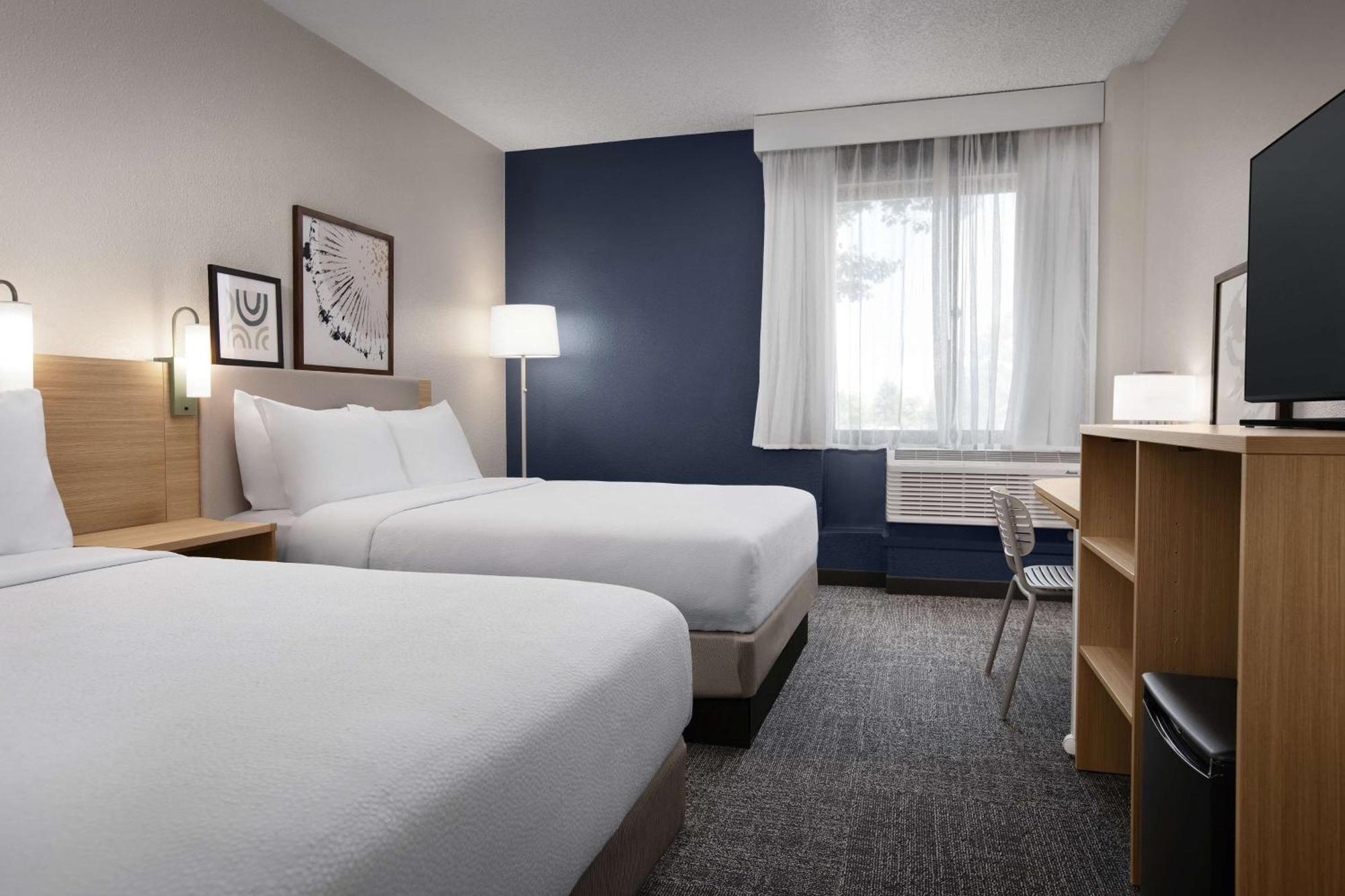 Denver Tech Center 3*